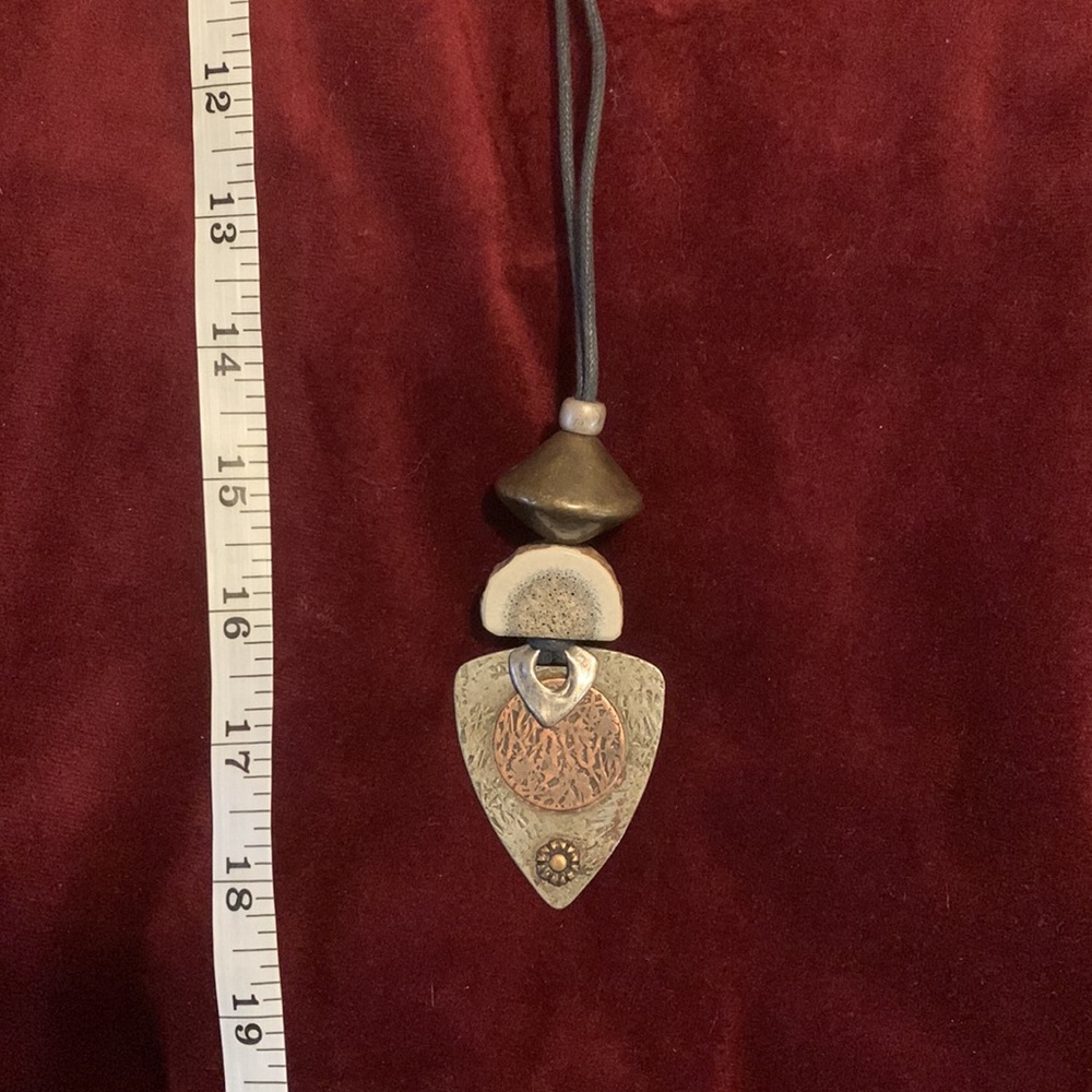 8 Necklaces - Picture 10 of 10